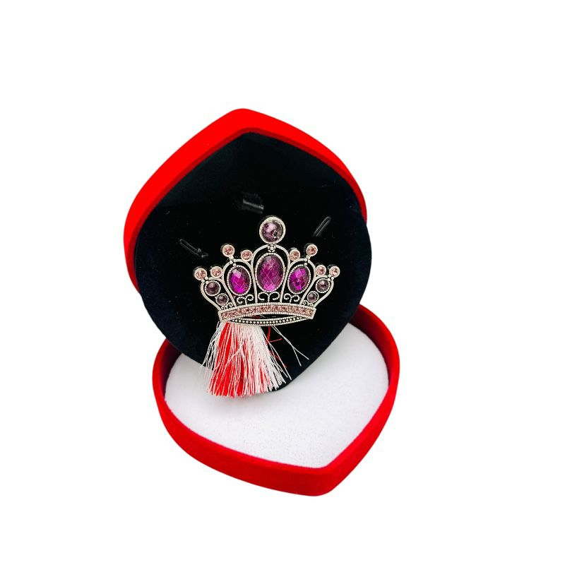 Brosa coroana de lux, sidefata cu pietre si ciucure pentru martisor, in cutie din catifea premium in forma de inima [2]