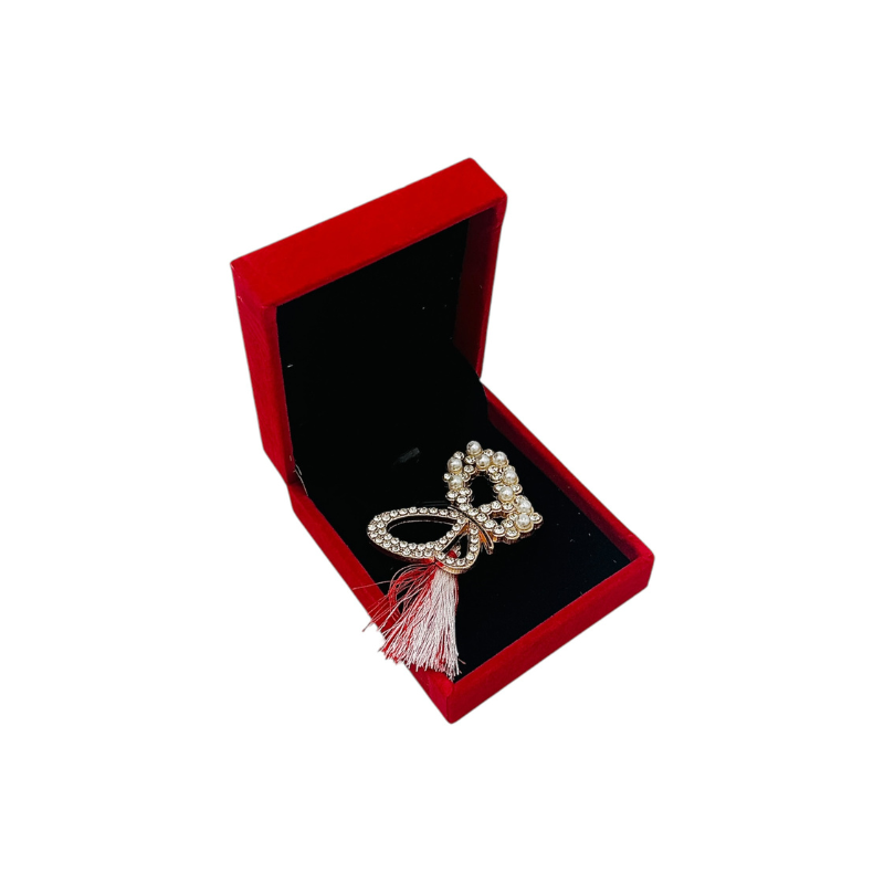 Brosa Fundita cu Perle si Strasuri, Ciucure Traditional pentru Martisor, in Cutie Catifelata Premium [1]