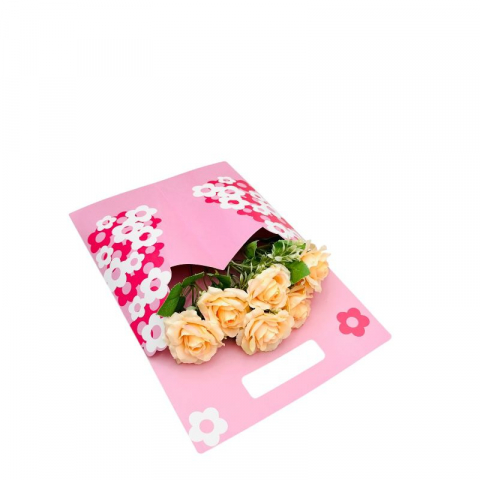 Aranjament deosebit cu buchet de trandafiri artificiali galben deschis, 34x23 cm [2]