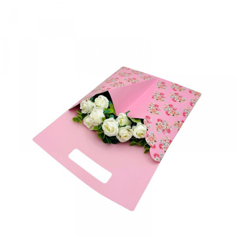Aranjament deosebit cu buchet de trandafiri artificiali si frunze de eucalipt, alb, 34×23 cm [2]