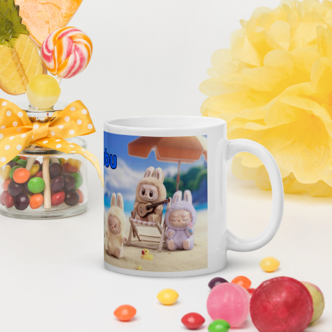 Cana ceramica 330 ml cu model Labubu pe plaja [8]