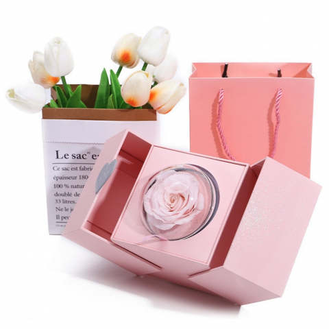 Aranjamente florale - Caseta decorativa de lux cu trandafir criogenat, 13×12.5×10cm, ambalaj deosebit, roz