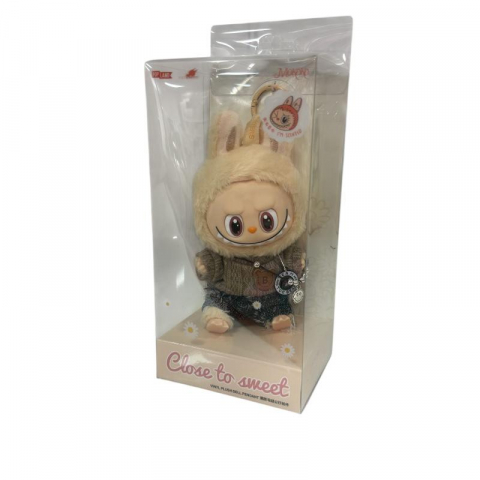 Jucarii de plus - Jucarie din plus Labubu imbracat, 20cm – Ursulet moale si adorabil pentru copii, BaoBao