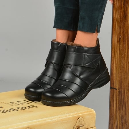 Femei - Ghete Nero cu scai