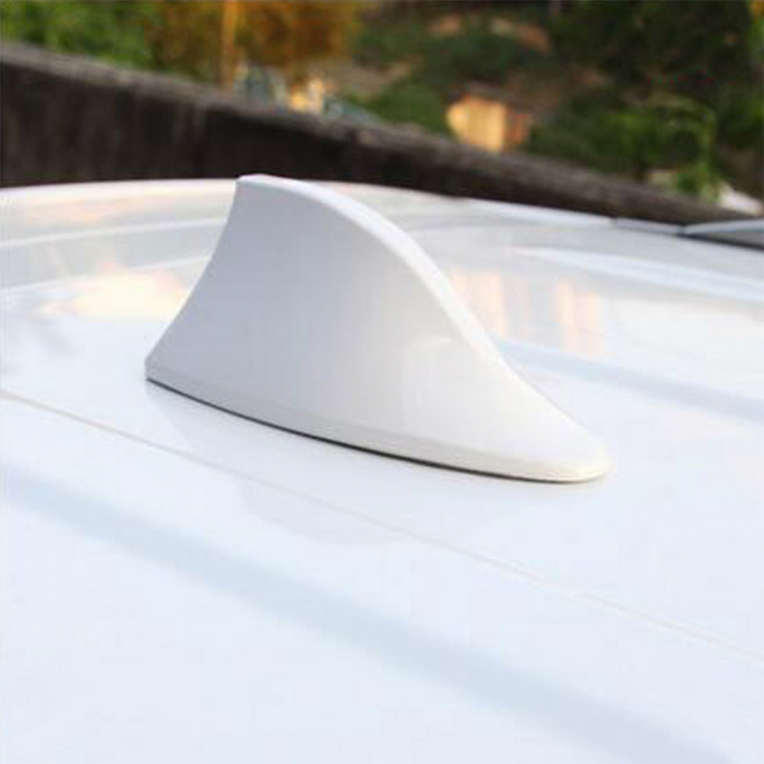 Antena auto activa AM - FM tip "SHARK TAIL" culoare ALB [1]