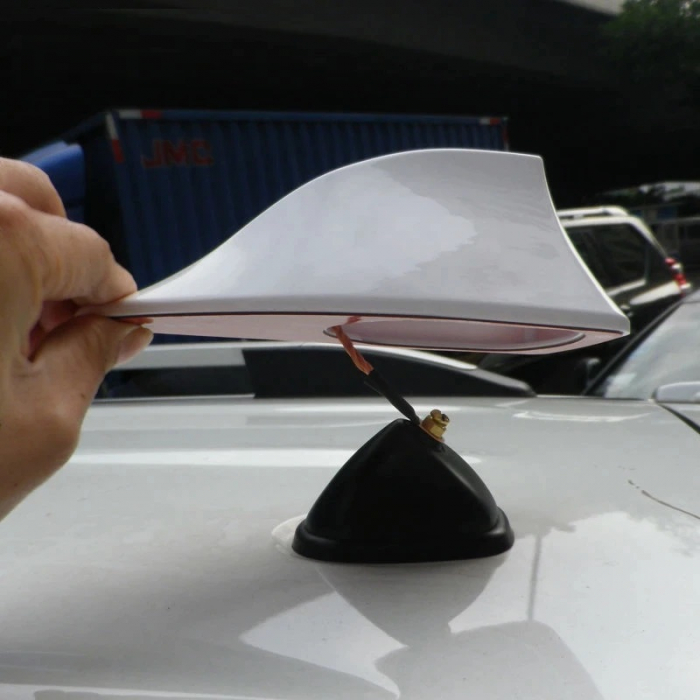 Antena auto activa AM - FM tip "SHARK TAIL" culoare NEGRU [4]