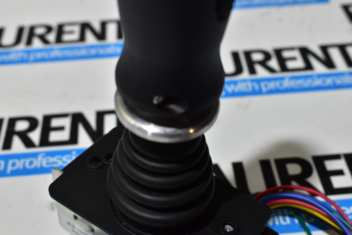 Joystick directie si deplasare nacela diesel JLG 1600287 [7]