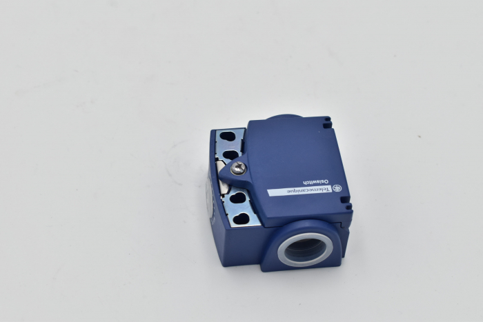 Limitator Sfârșit de Cursă TELEMECANIQUE ZCT21G11 [3]