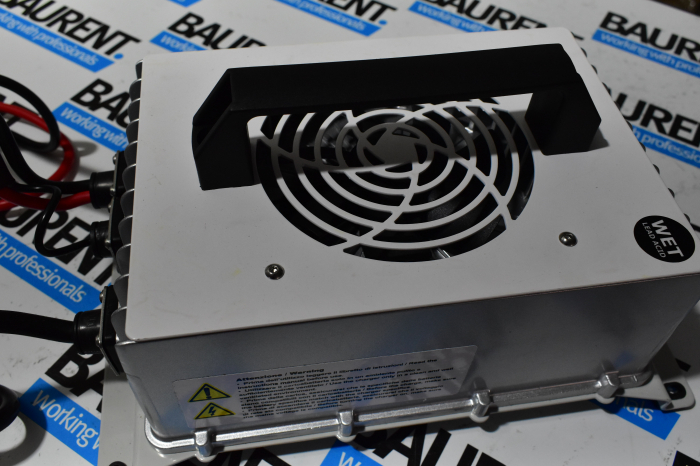 Redresor profesional 48V 50A NEOS N4850 IP67 [9]