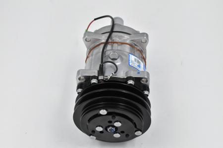 Compresor de clima tractor 04437339, 04437339/10, 060506146, 4437339, 443733910, 4709, 60506146, 84018078, 84056429, 8964678, 89831429, 9831429, V37104800, B105543 [1]