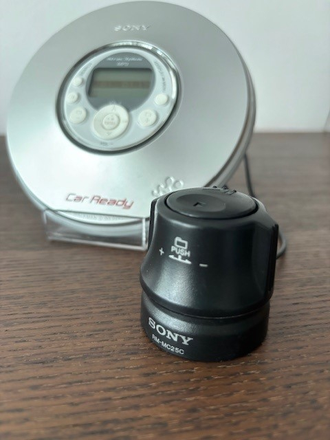 CD player Sony D-NE326CK [3]
