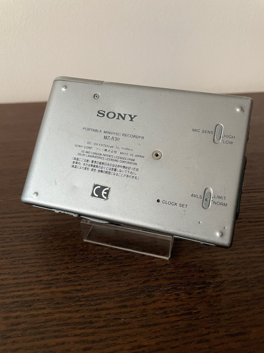 MiniDisc player & recorder Sony MZ-R30 [2]