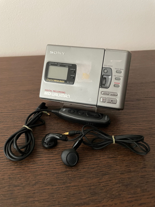 MiniDisc player & recorder Sony MZ-R30 [1]