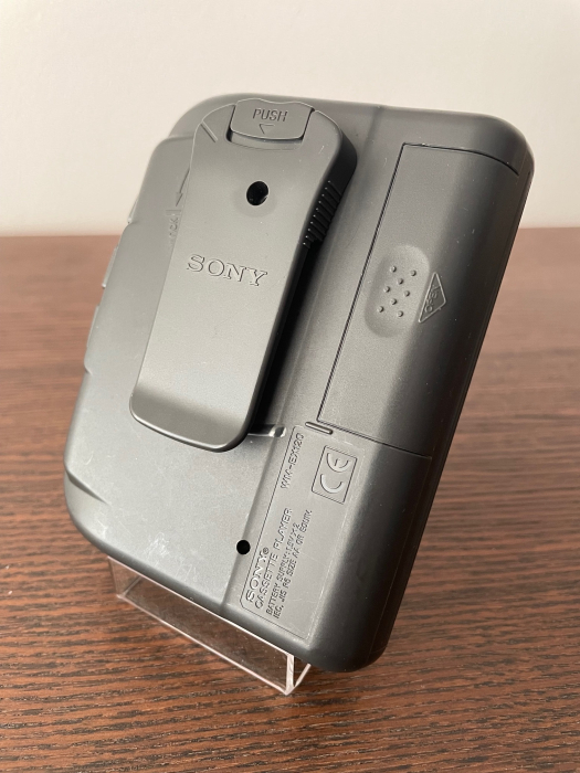 Tape player Sony WM-EX120 (Red) [2]