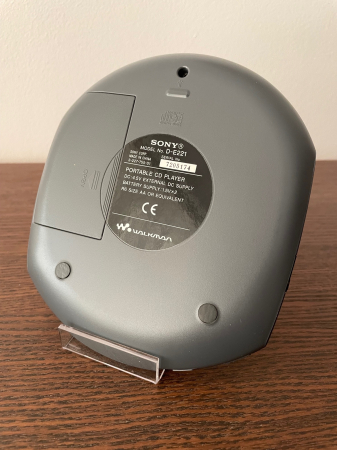 CD player Sony D-E221 [1]