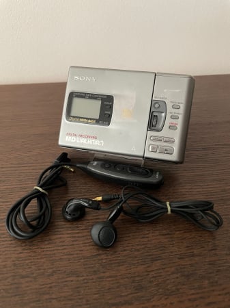 Walkman - MiniDisc player & recorder Sony MZ-R30