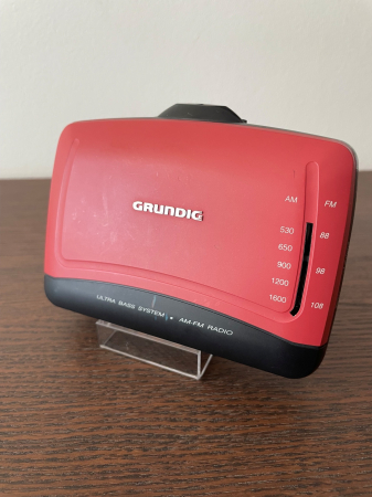 Walkman - Tape / Radio player Grundig GW-AT25 (Red Purse design)