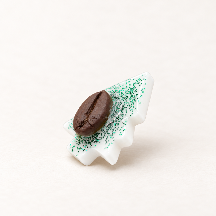 Brosa pin Brad de Craciun decorat cu bob de cafea si glitter verde [12]