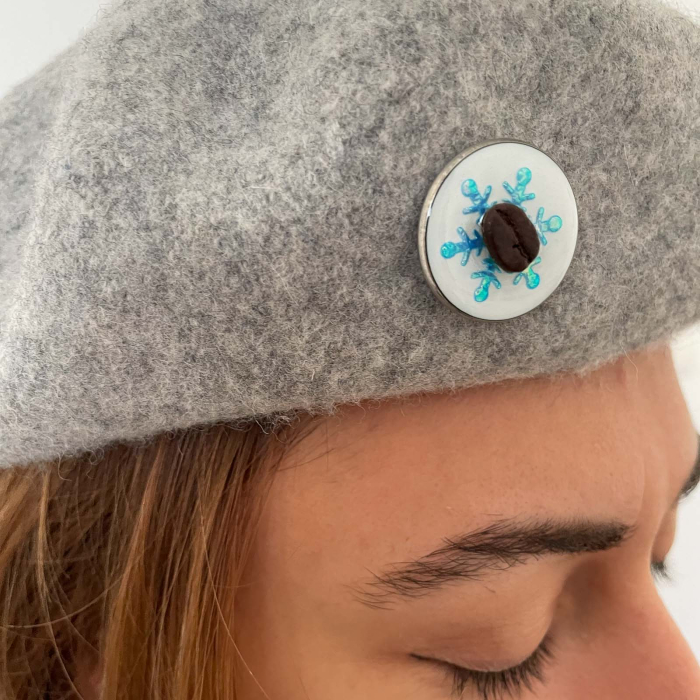 Brosa pin de Craciun cu Fulg de Zapada decorat cu bob real de cafea [3]