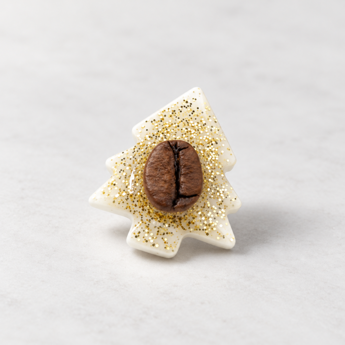 Brosa pin Brad de Craciun decorat cu bob de cafea si glitter auriu [3]