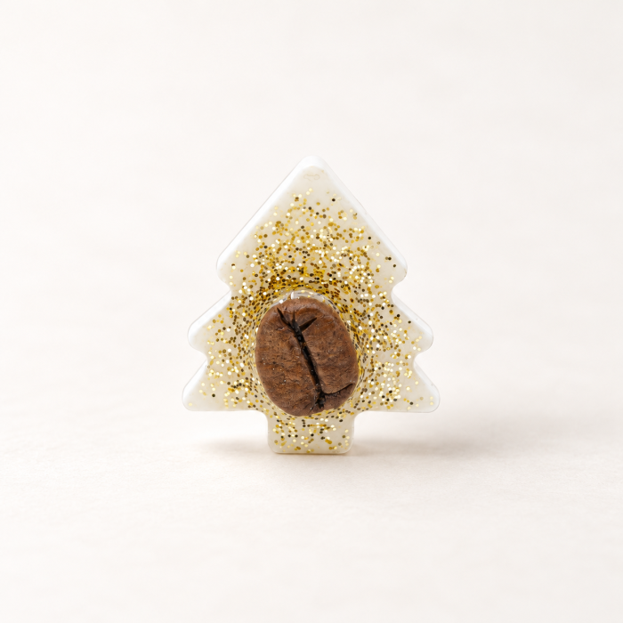 Brosa pin Brad de Craciun decorat cu bob de cafea si glitter auriu [5]