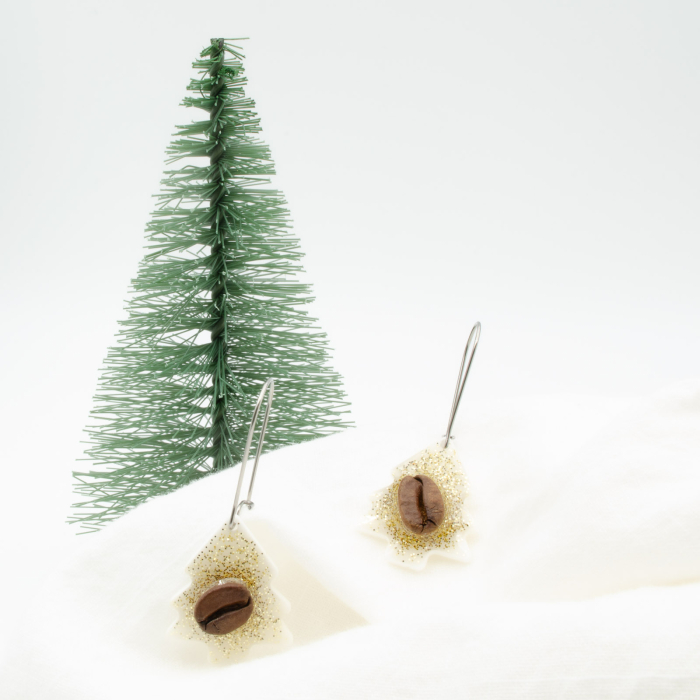 Cercei in forma de brad decorat cu bob de cafea si glitter galben [2]