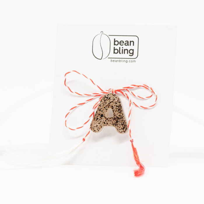 Mărțișor Inițială cu zaț de cafea [3]