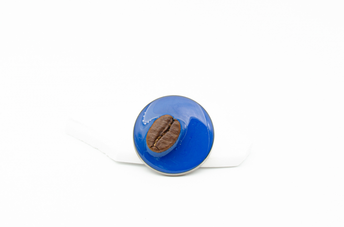 The Jewelry in the Cup - Broșă pin "Intense" [3]