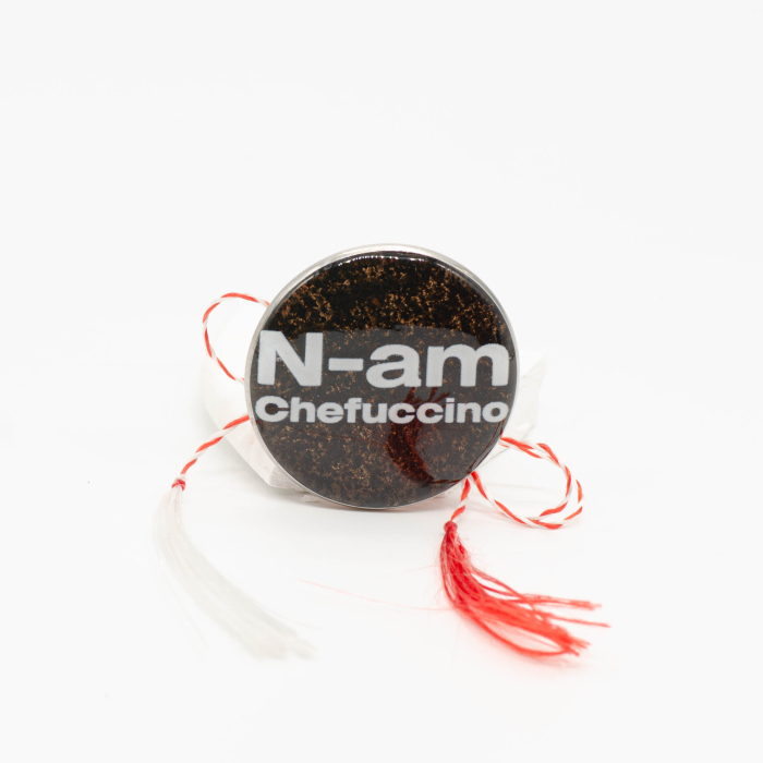 Mărțișor "N-am Chefucinno" pe fundal 'ScuZaț [2]