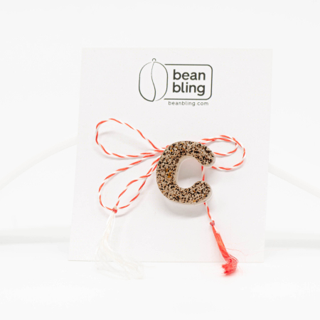 Broșă pin personalizată cu inițială și zaț de cafea [2]