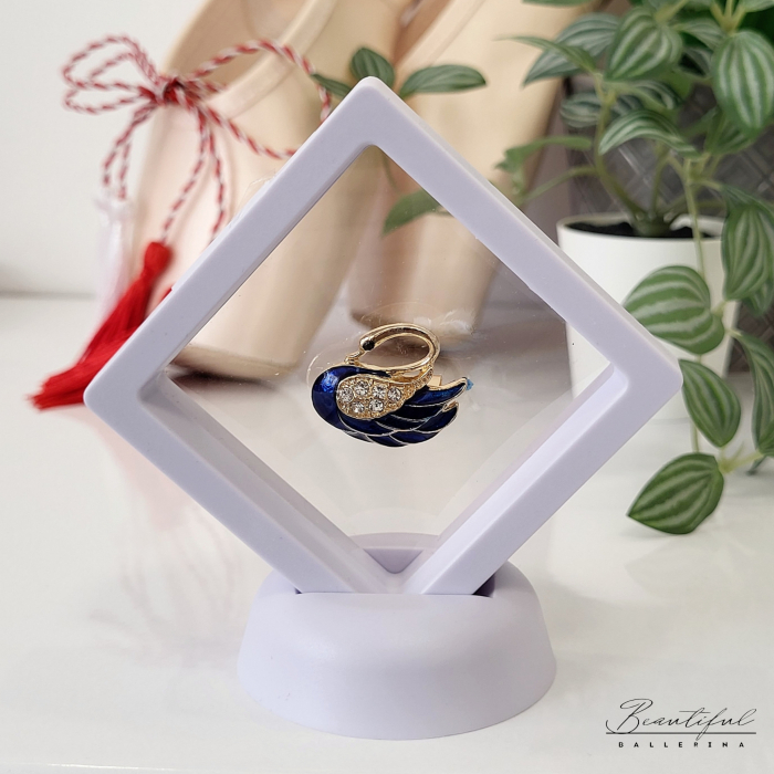 Brosa Martisor - in forma de lebada cu pietre albe [3]