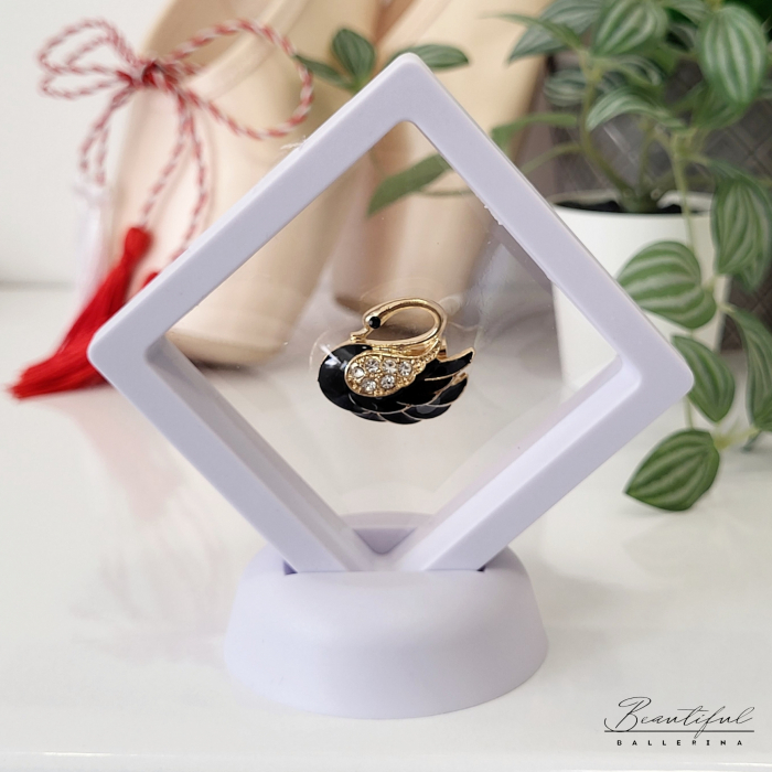 Brosa Martisor - in forma de lebada cu pietre albe [4]