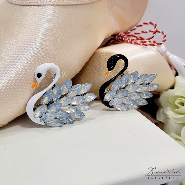 Brosa Martisor, mare - in forma de lebada neagra cu pietre alb natur [7]