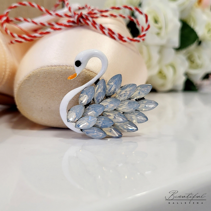 Brosa Martisor, mare - in forma de lebada alba cu pietre alb natur [3]