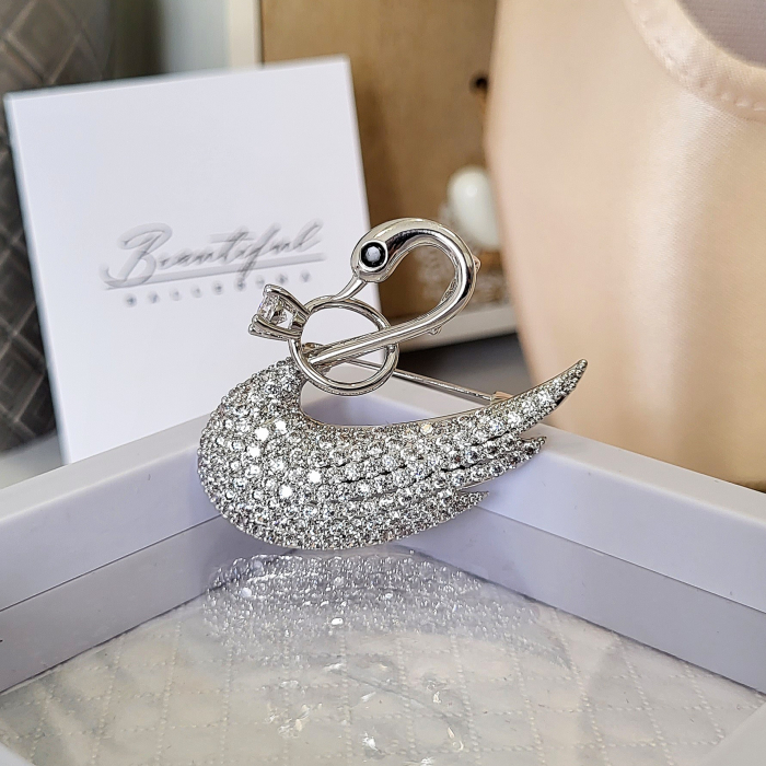 Brosa Premium - placata cu aur, in forma de lebada cu cristale Swarovski [4]