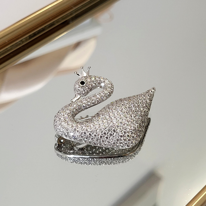 Brosa Premium - placata cu aur, in forma de lebada cu cristale Swarovski [6]