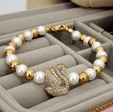 SALE - Bratara - Elegance Swan - white pearl