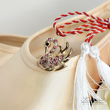 MARTIE - MARTISOR - Brosa Martisor - in forma de lebada cu pietre roz