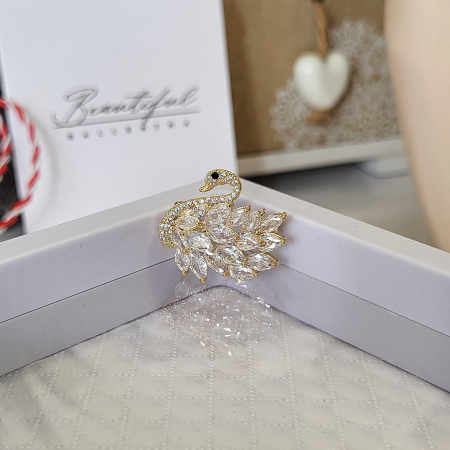 Brosa Premium - placata cu aur, in forma de lebada cu cristale zirconiu si Swarovski [3]