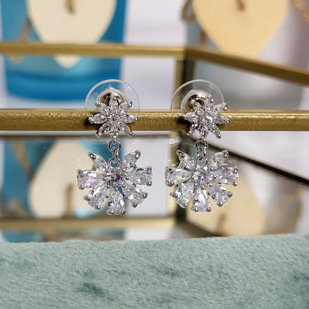 SALE - Cercei - Ella Flower - silver