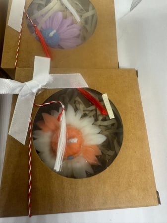 Beautyfull Handmade - Martisoare tip margareta si floarea soarelui in cutiuta