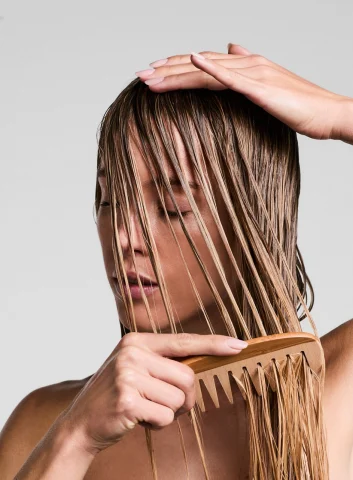 CLEAR ESSENTIAL CONDITIONER 300 ML, BALSAM ESENȚIAL CLEAR [2]