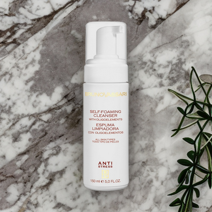 Spuma de curatare, Self Foaming Cleanser, gama Anti-Stress cu oligoelemente - 150ml [3]
