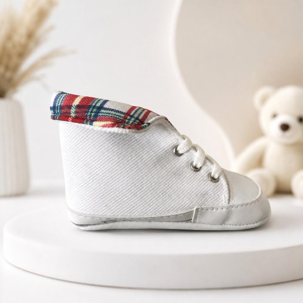 Adidasi bebe albi cu interior in carouri Pattini [3]