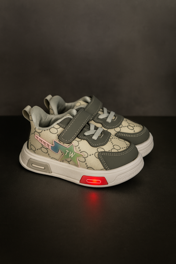 Adidasi cu luminite Super Cute (fara accesoriu broscuta) [9]