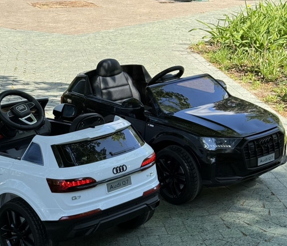Masinuta electrica Mercedes GLC Coupe copii cu telecomanda roti EVA scaun piele ECO [9]