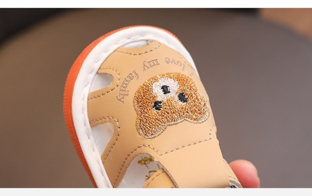 Sandalute crem cu piuitoare - Bear family [7]