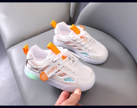 Adidasi albi cu dungi colorate si luminite [3]