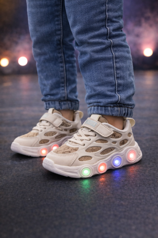 Imbracaminte, incaltaminte - Adidasi CREM cu ALB cu luminite