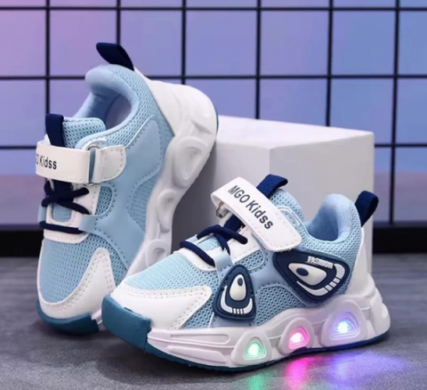 Imbracaminte, incaltaminte - Adidasi cu luminite Panda New Style